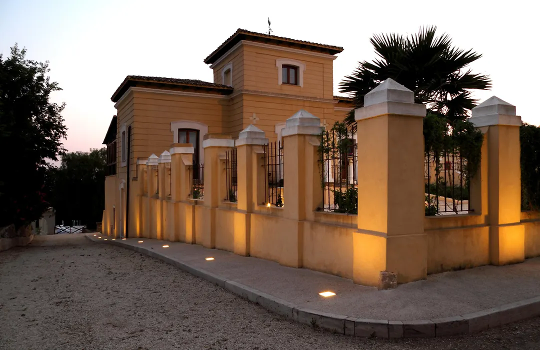 Hotel Villa Calandrino-1