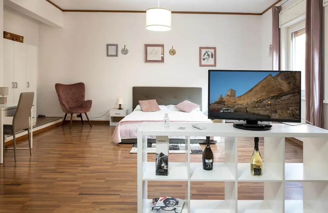 Doctor House Standard, Suites & Luxury Rooms-1