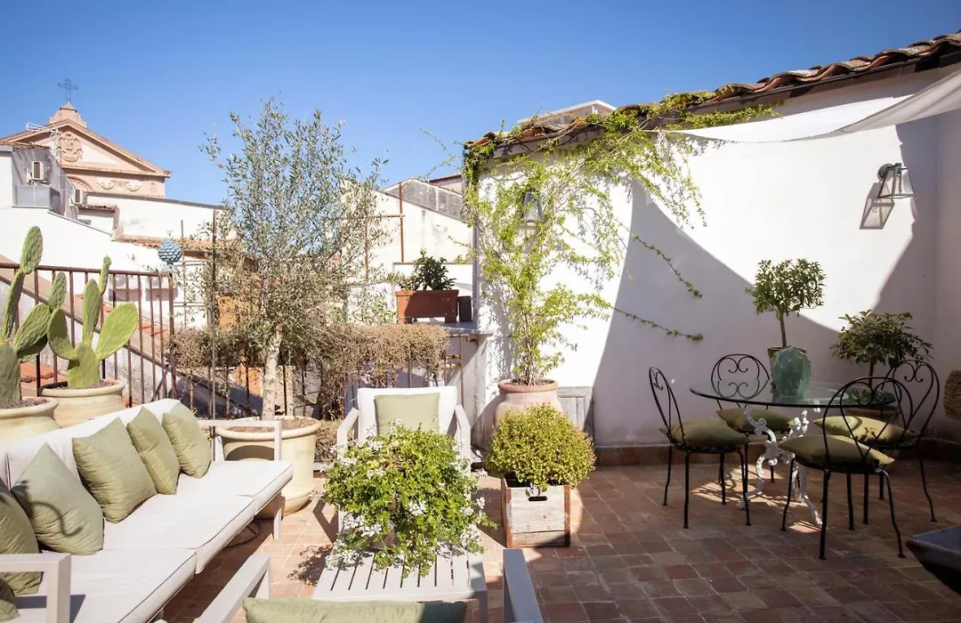 Sui Tetti Di Balarm Boutique Rooms-1