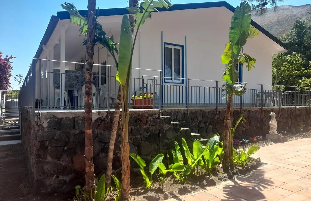 Vulcano: La Porta Delle Eolie-1