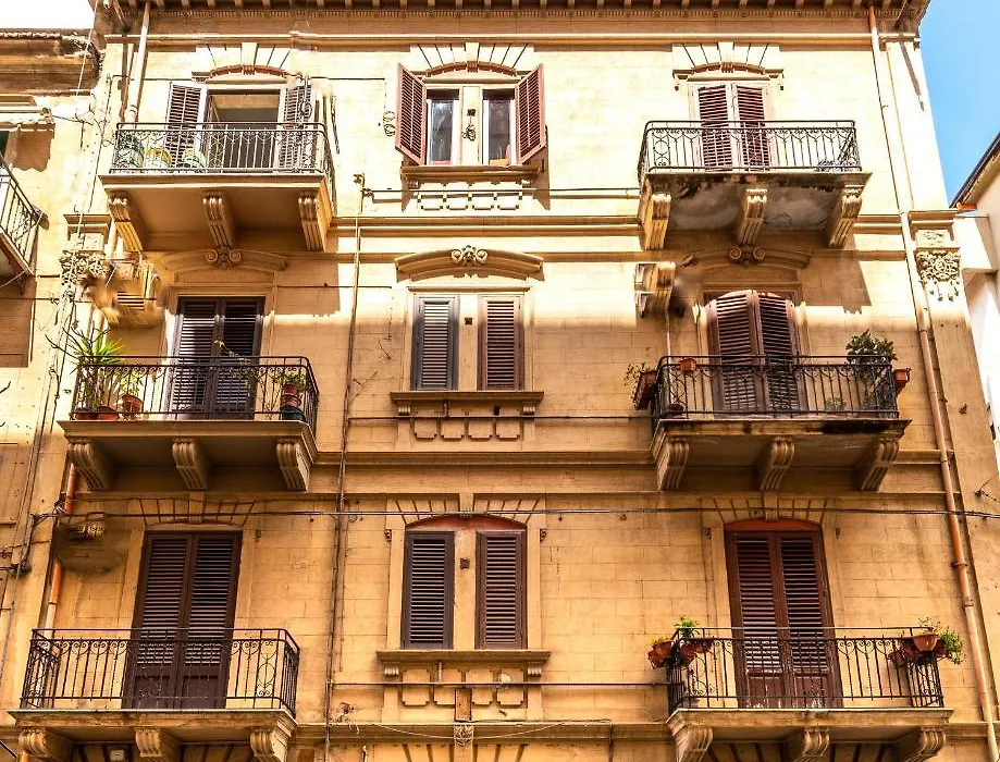 La Casa Del Moro-1