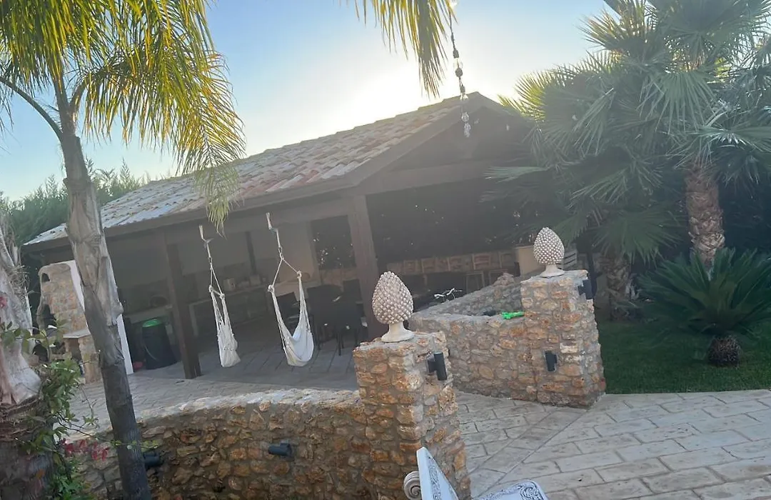 B&B In Villa Cusenza Con Piscina-1