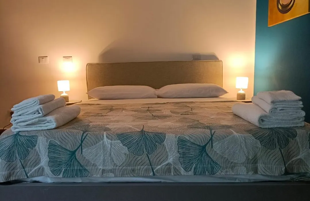 Julie Room-1