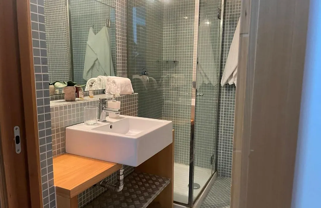 Room In Guest Room - Vittorio Emanuele-1
