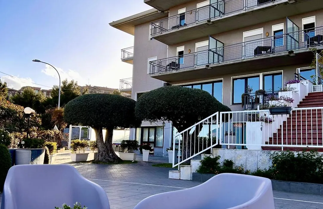Hotel Lachea-1