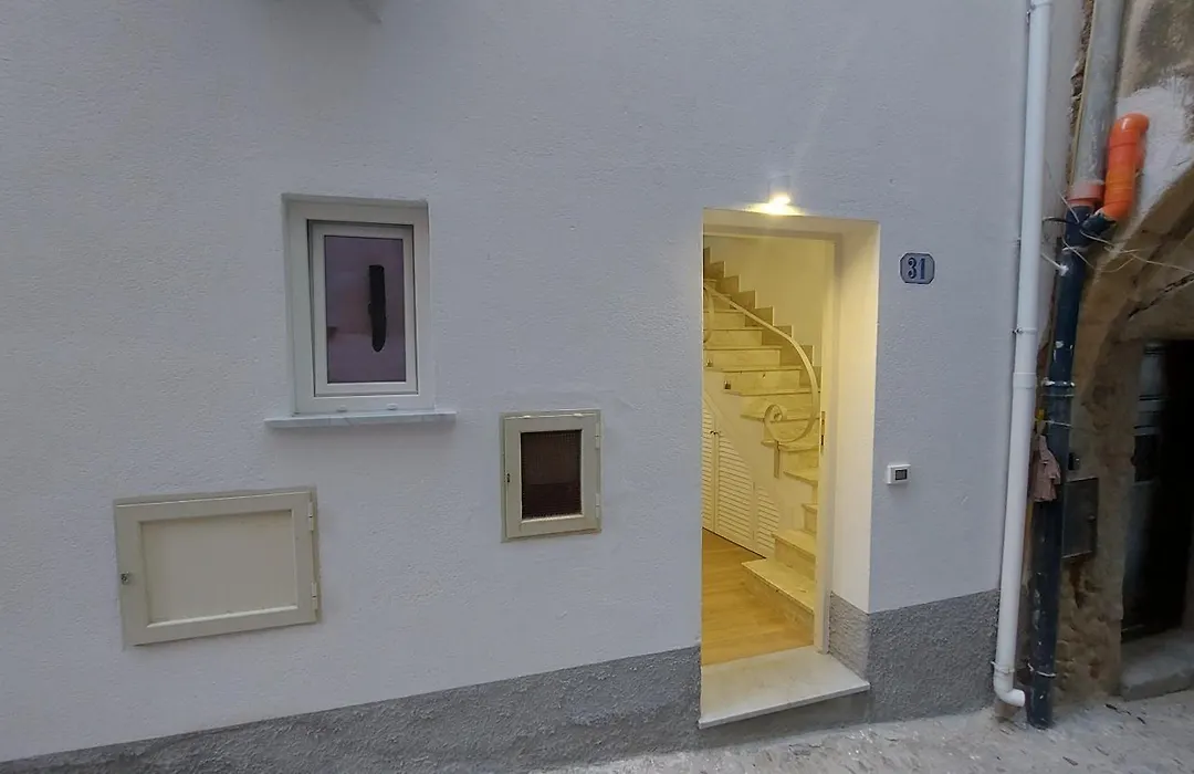 Marina House-1