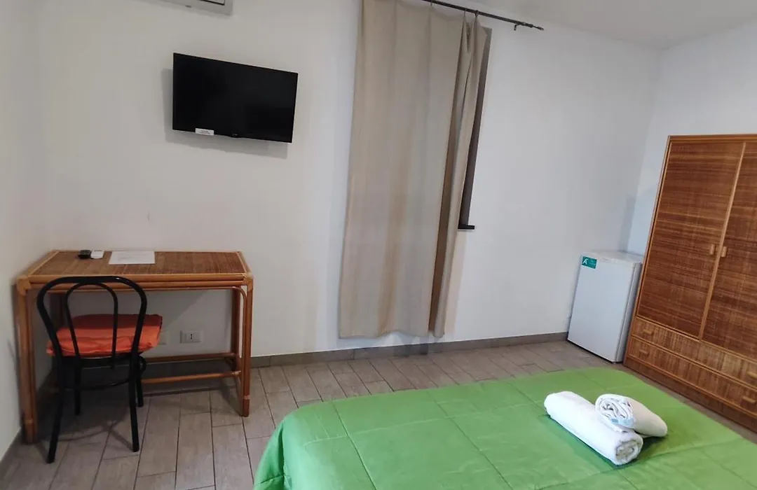 Hotel Faraglione-1