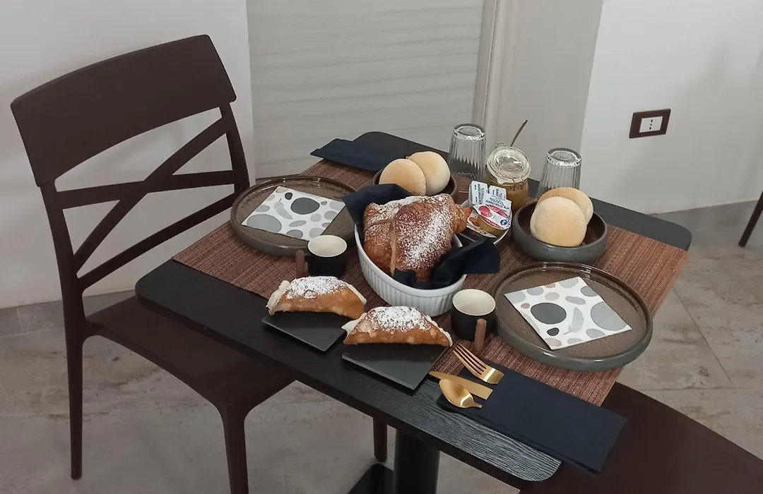 Regina Bianca Luxury Rooms-1