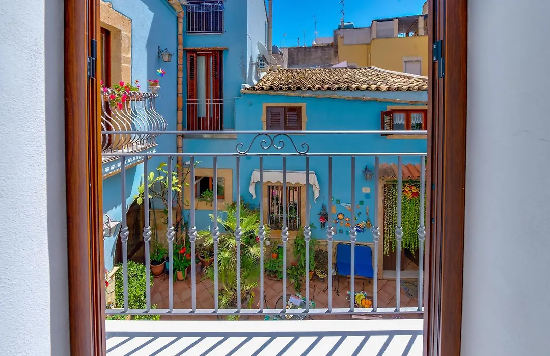 La Finestra sul Cortile B&B-1