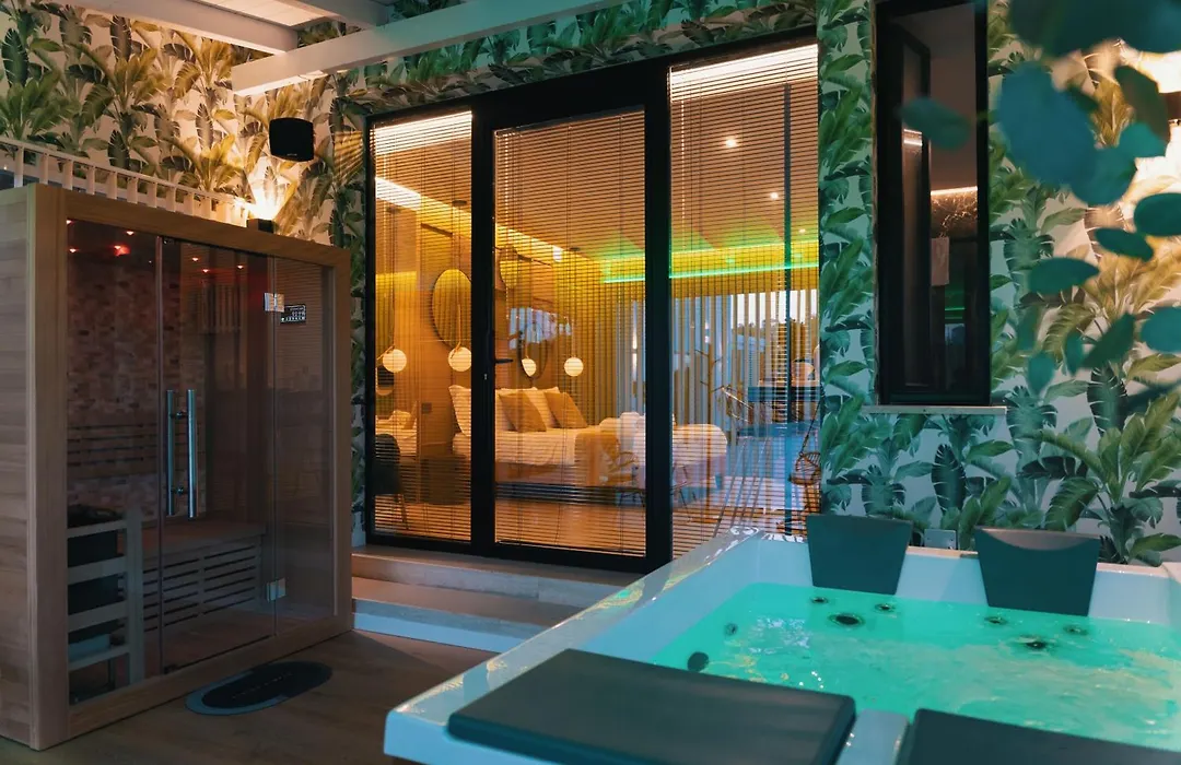Emesh Boutique Suite-1