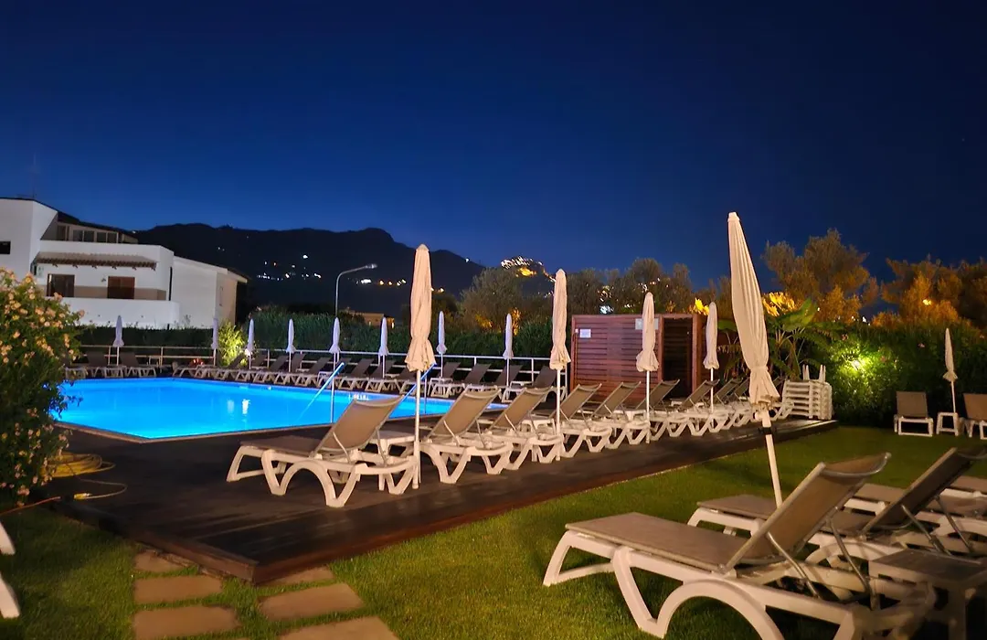 Residence Villa Giardini-1