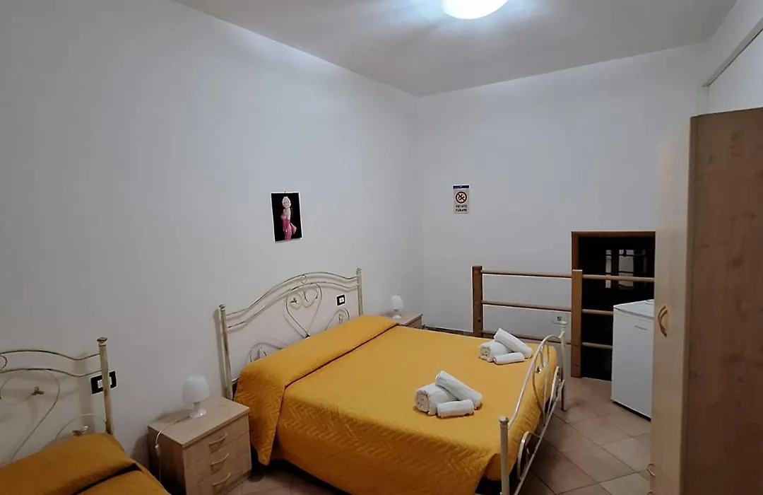 Toro Room-1