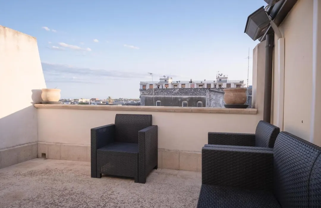 Dal Commediante Apartment Terrace in Historic Center-1