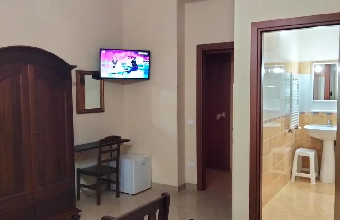 THE BEST ROOMS&APARTAMENT - Parcheggia gratis sotto casa ed entra --1