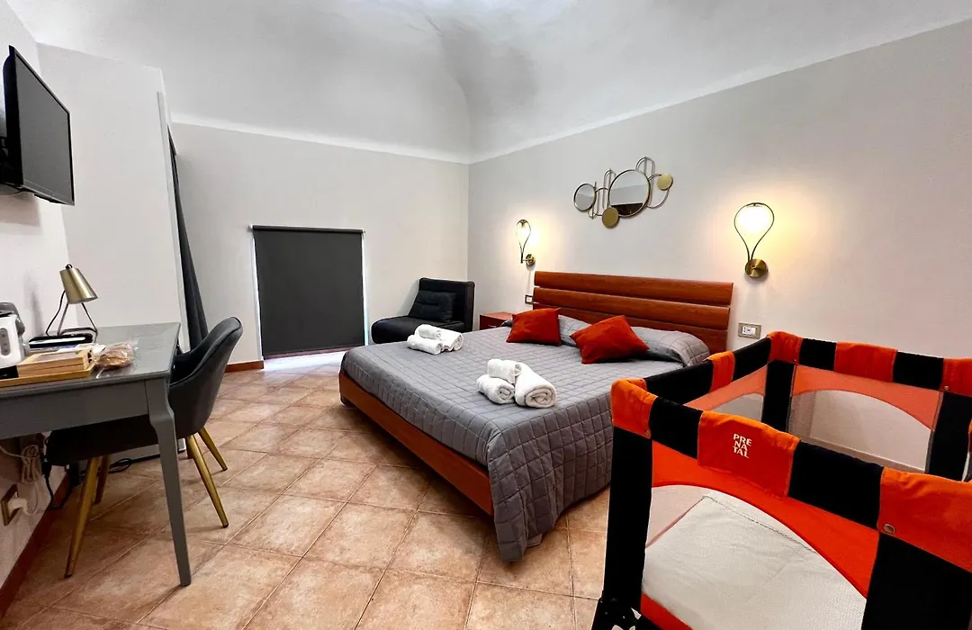 Dama Rooms-1