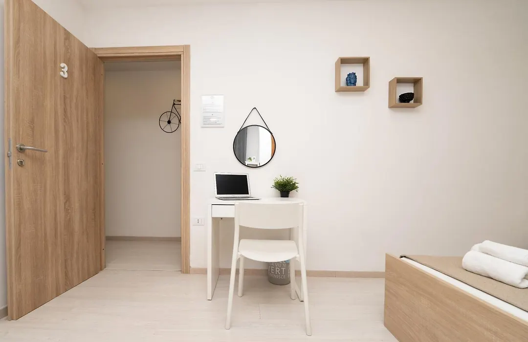 Central Rooms 128L-1