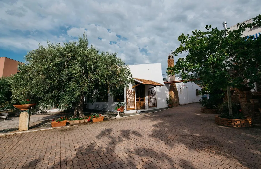 Scilla E Cariddi B&B-1