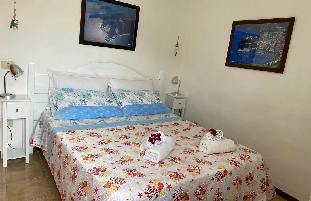 Lipari Centro Storico Flat 7 Mins From Port-1