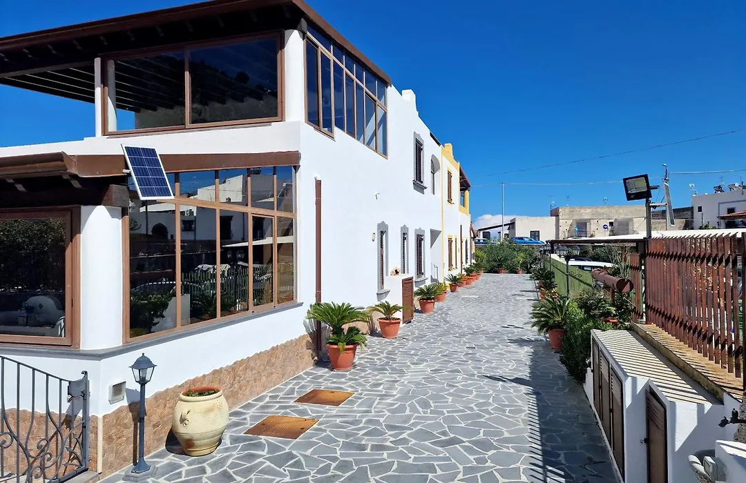 Rosa'S House-1