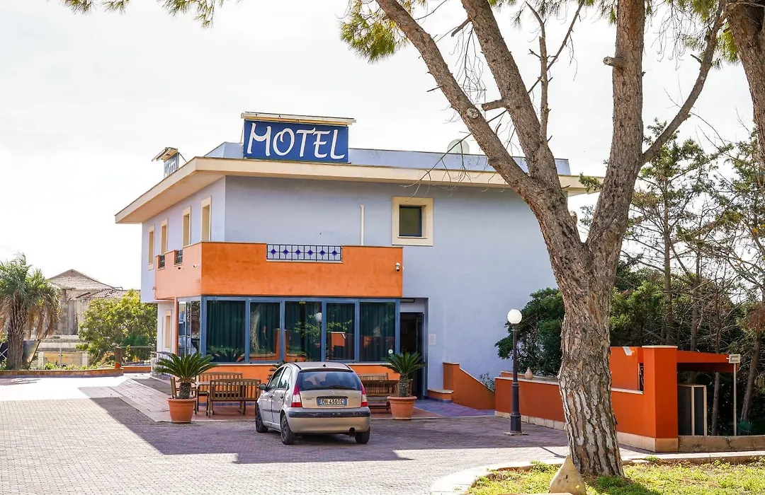 Motel - Hotel Nautico Pozzallo-1