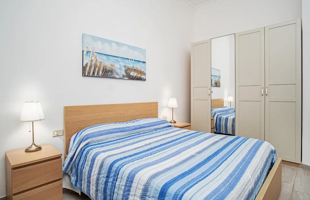 Garden House: Apartments And Rooms For Holidays-1