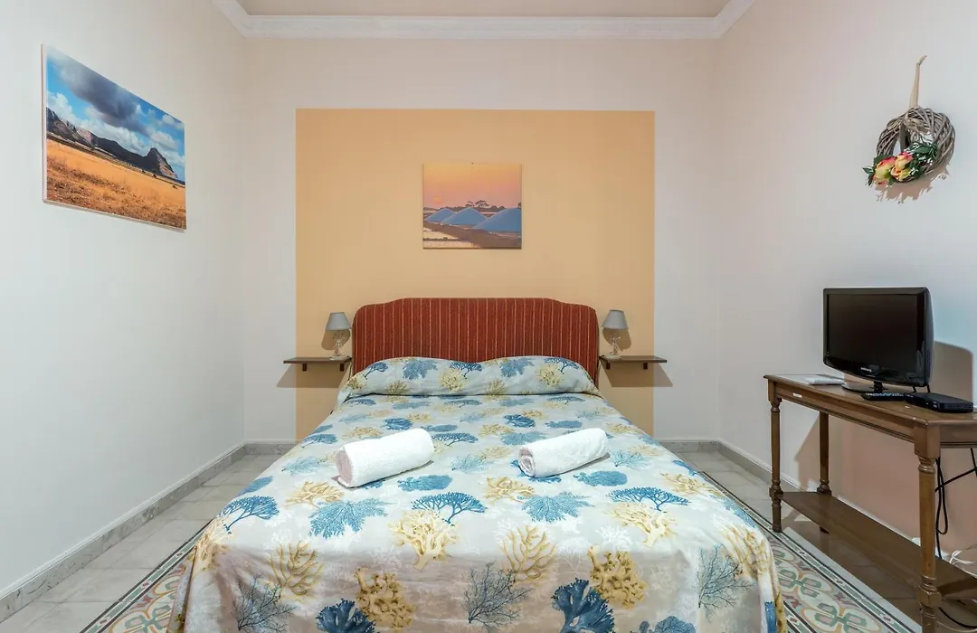 The Twins Rooms In Trapani 1-1