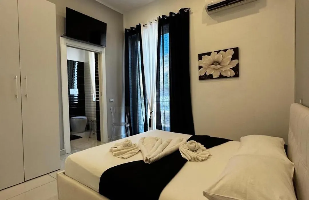 La Piazzetta a Mare Holiday House-1