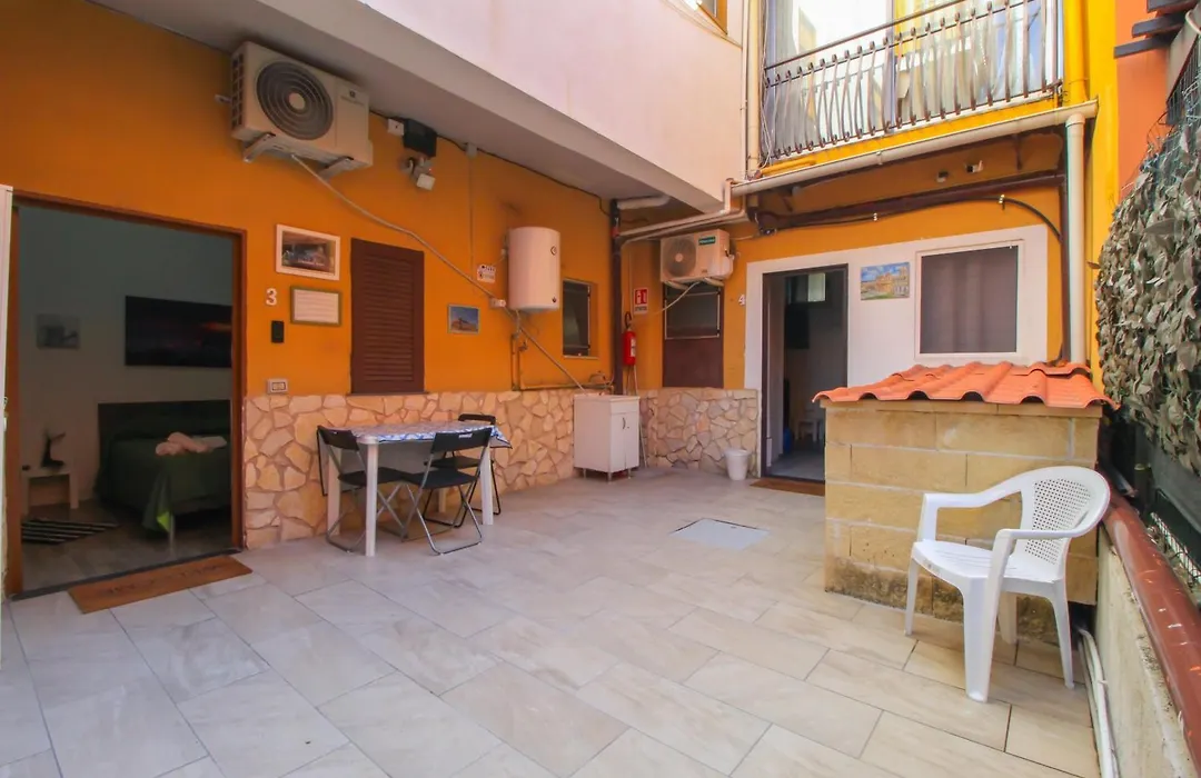 Bed&Fly Near Airport Catania Fontanarossa Bagno Privato In Camera-1