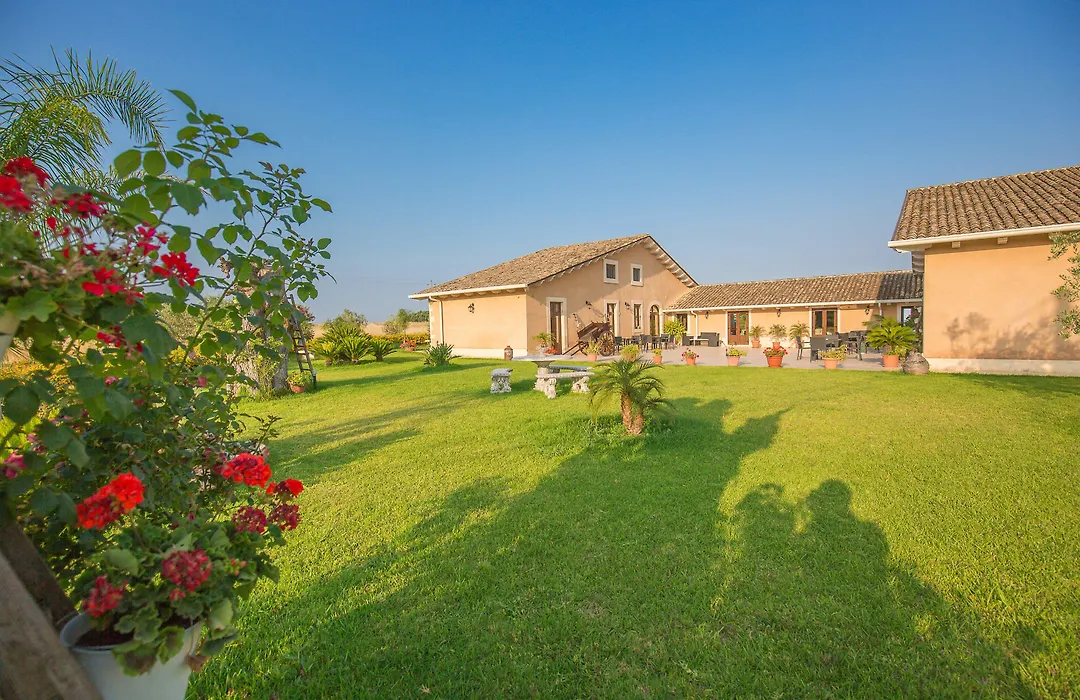 B&B Il Giardino Di Sicilia-1