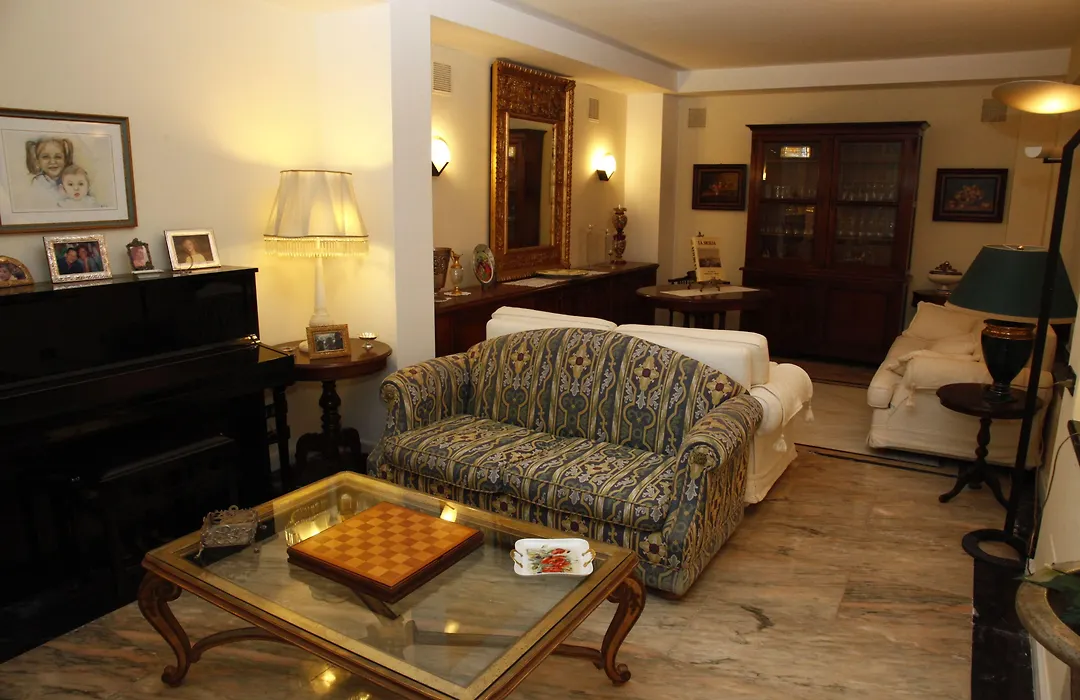 B&B Cocus Inn-1