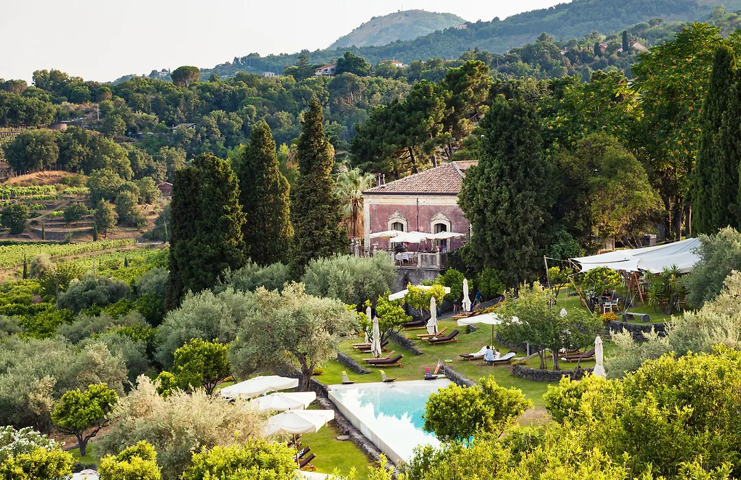 Monaci delle Terre Nere-1