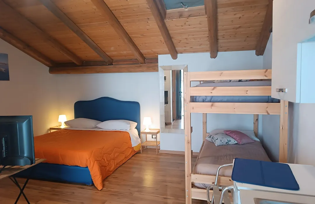 B&B Villa Lidia with parking&jacuzzi-1