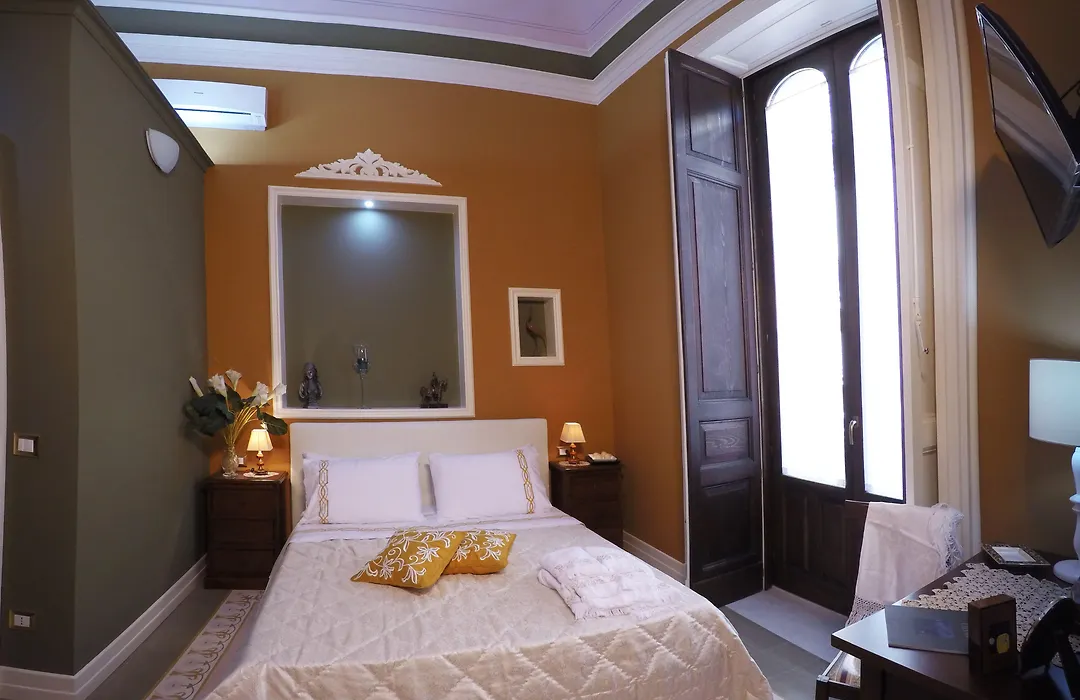Art Fashion House Luxury Rooms-1