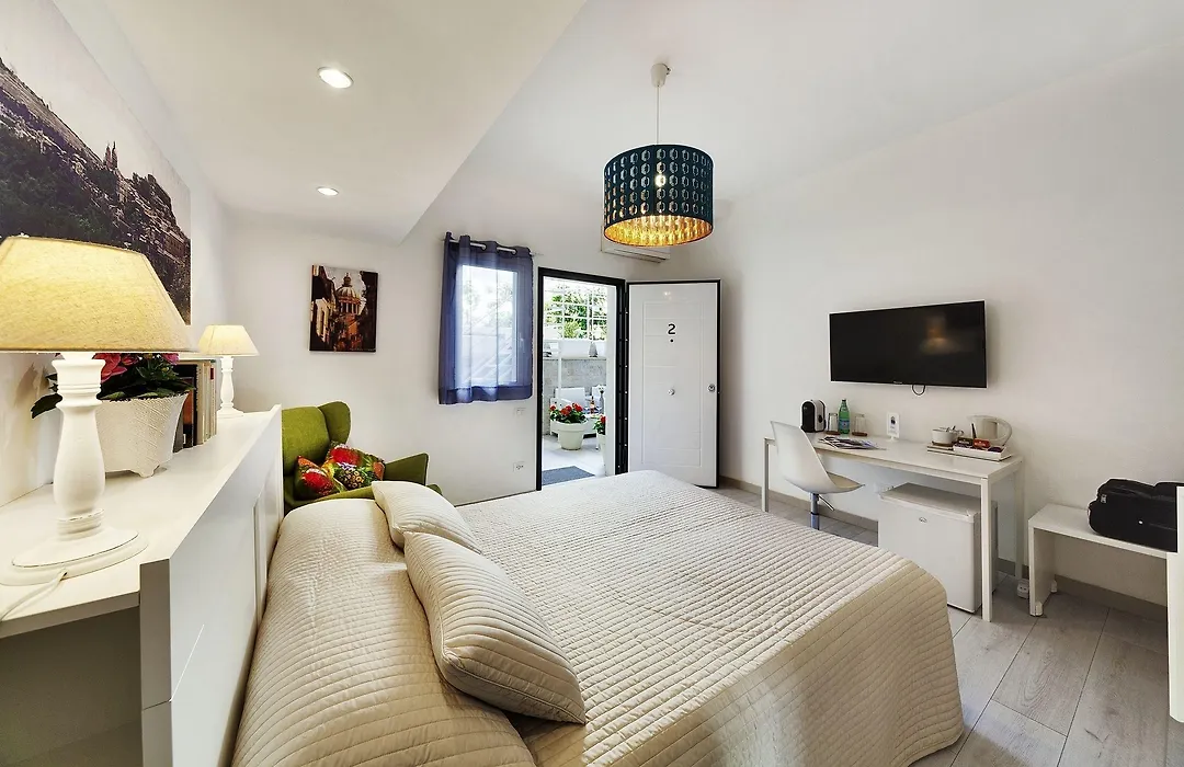 siciliacasevacanze - Marina Domus Rooms-1