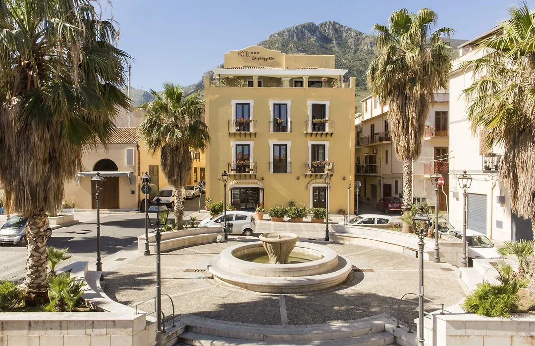 Hotel La Piazzetta-1