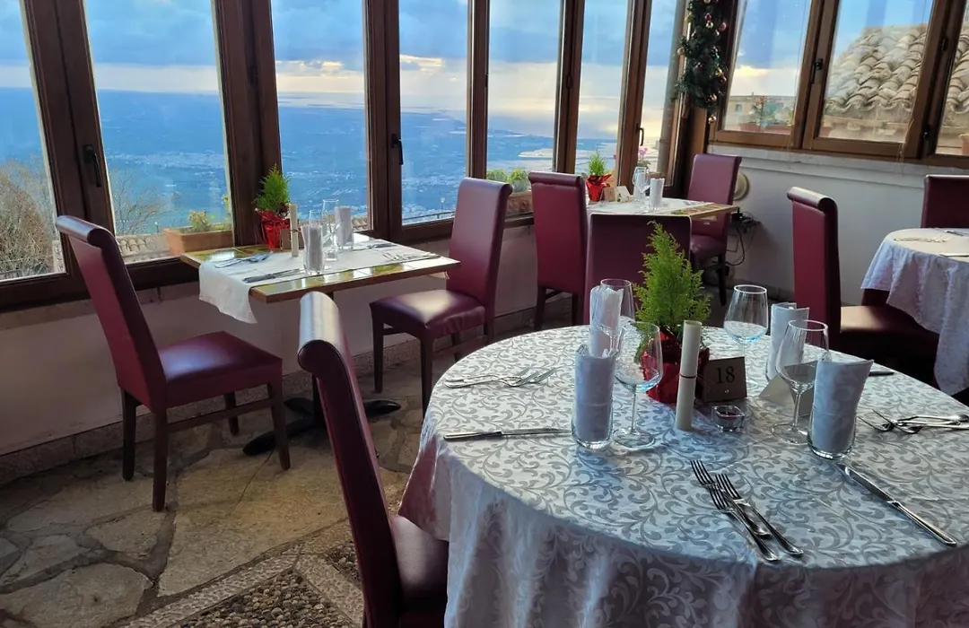 Hotel Elimo-1