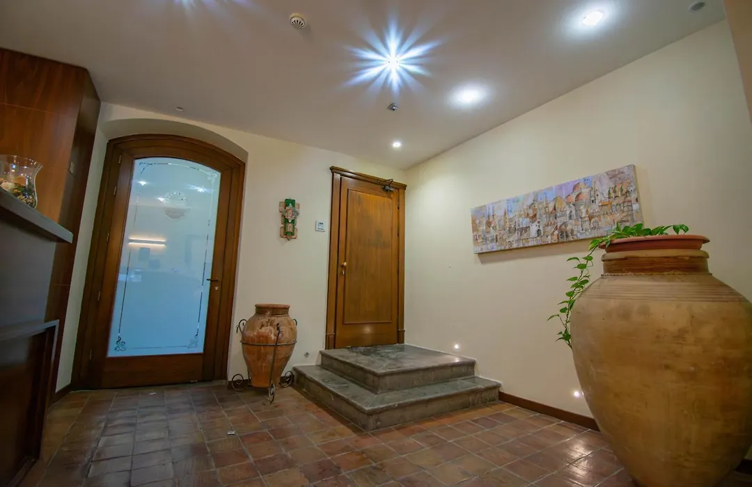 Hotel La Plumeria-1