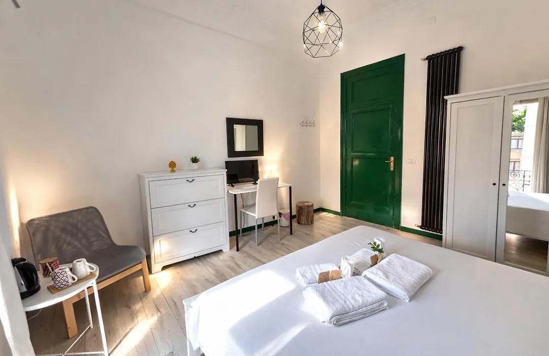 Cosmopolitan B&B-1