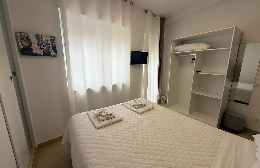 Four Rooms Naxos-1