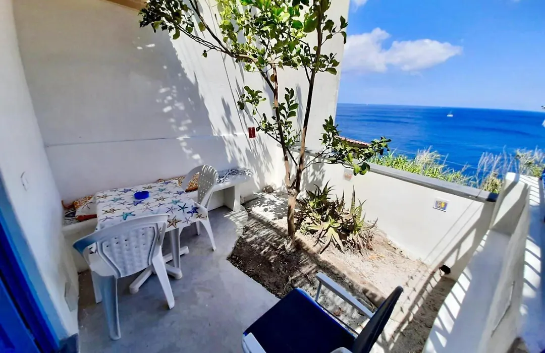 Holiday Home Case Blu-1