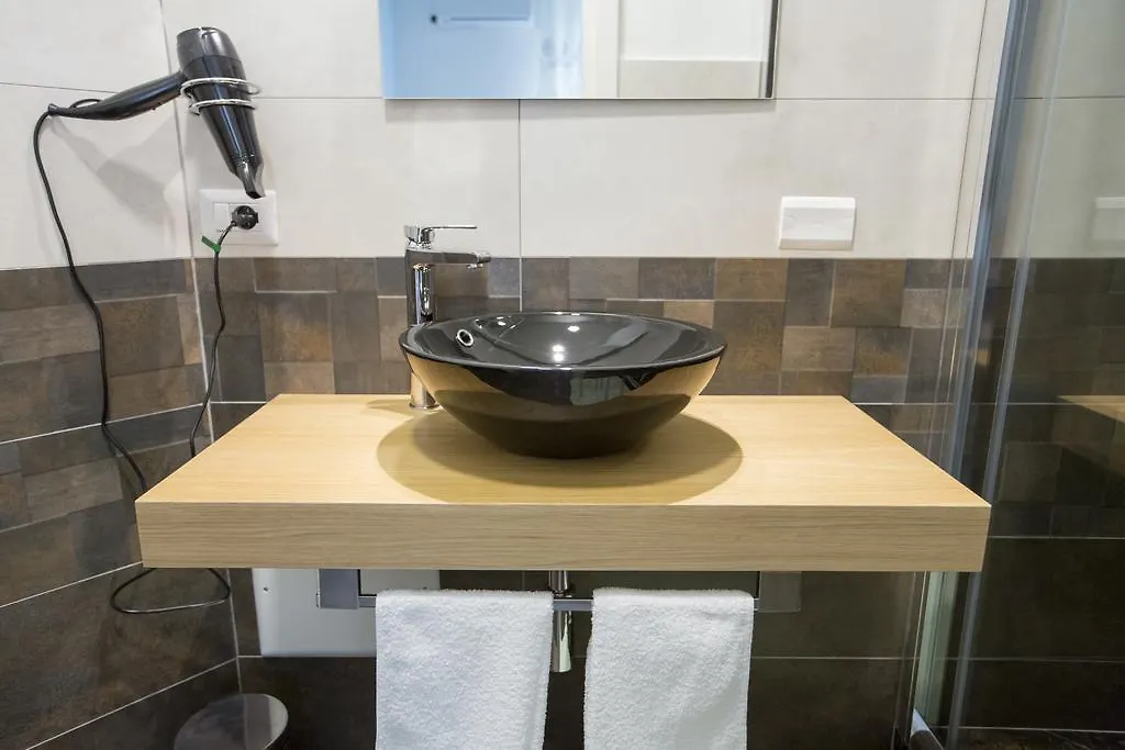 Guest House Cefalu Suites-1
