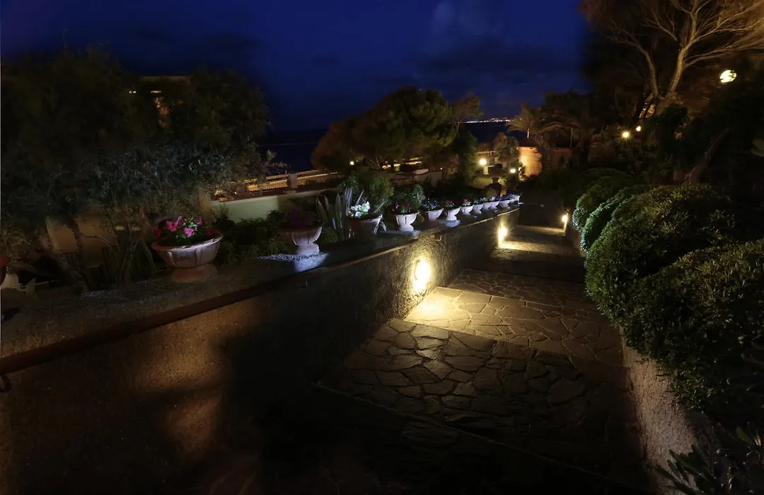 Vrclub - Villa Ridente Residence-1