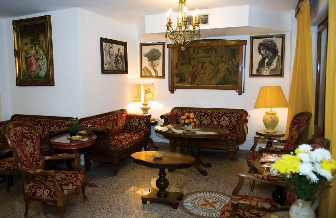 Hotel La Riva-1