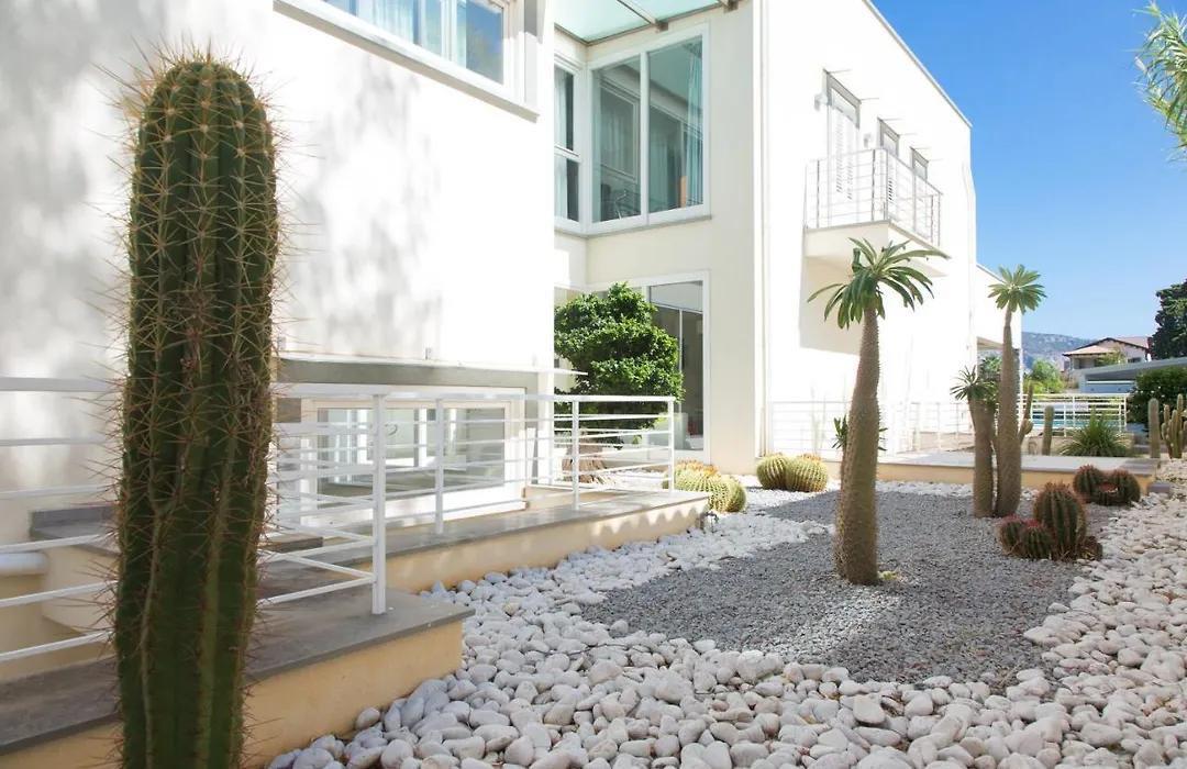 Luxury Villa Spa-1