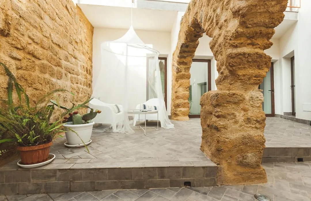 Cortile Baronello-1
