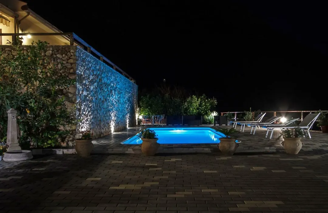 Estuario Rooms-1