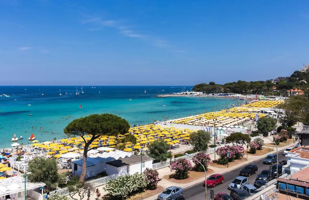 Mondello Beach Rooms - By The Sea-1