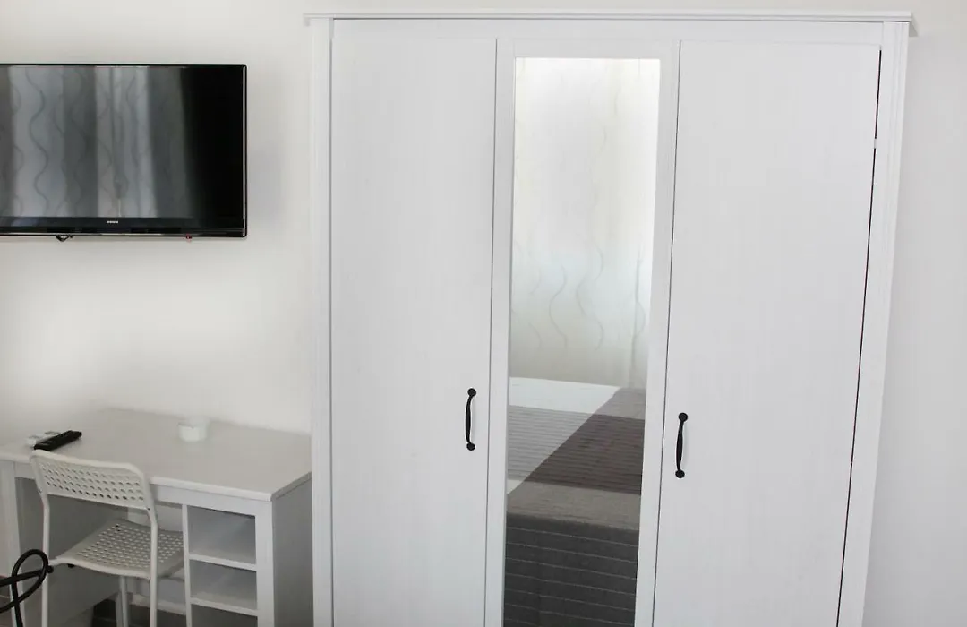 Aeroporto Bellini Rooms-1