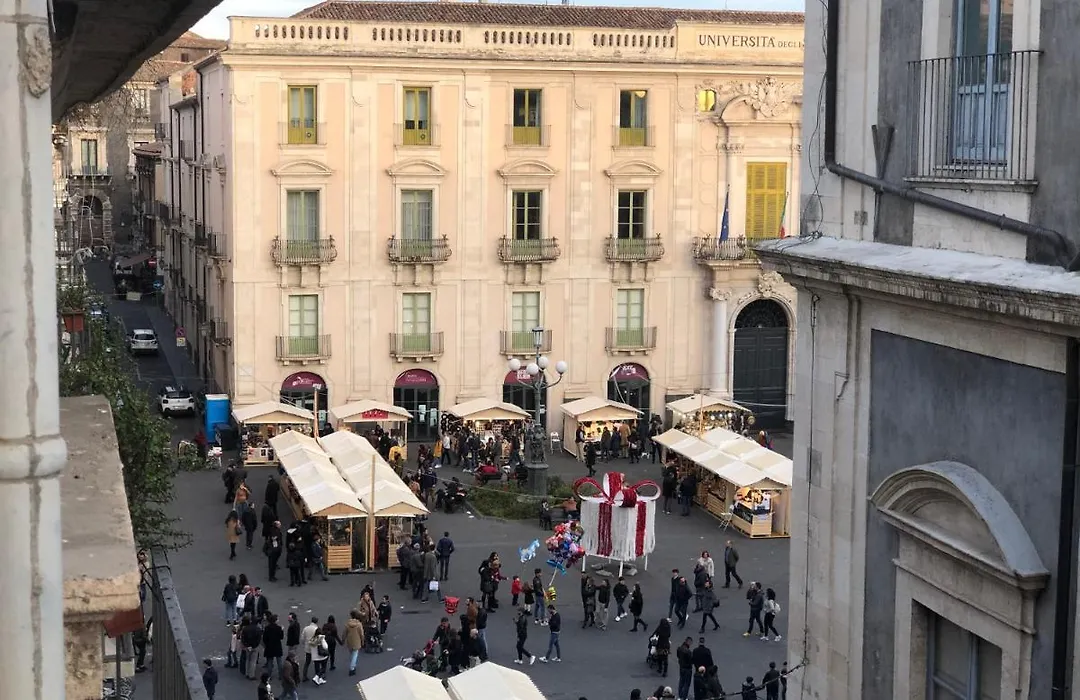 Sicily Wonderful Piazza Universita'-1