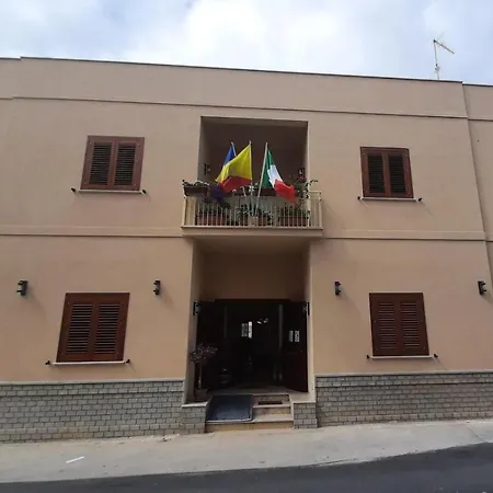 Albergo Bouganville-2